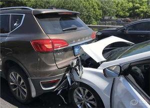 哈弗被追尾爆料视频,行车记录仪记录惊险瞬间  第2张 哈弗被追尾爆料视频,行车记录仪记录惊险瞬间  第2张