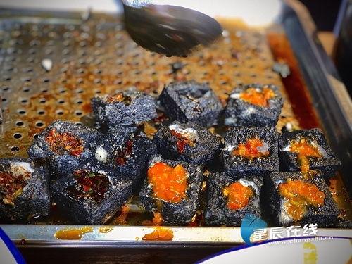 长沙臭豆腐爆料新闻,揭秘街头美食背后的争议与真相  第2张 长沙臭豆腐爆料新闻,揭秘街头美食背后的争议与真相  第2张